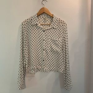 Polka dot button up top